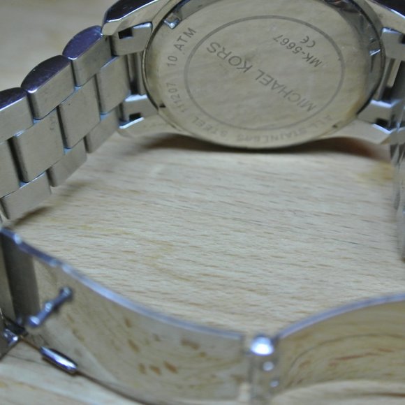 Classic Michael Kors Layton Chronograph Crystal Accented MK5667 - Picture 5 of 7